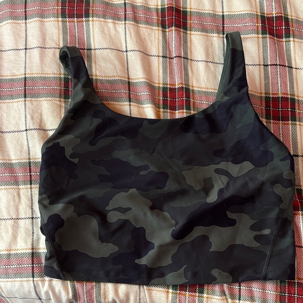 Old navy sports bra never worn